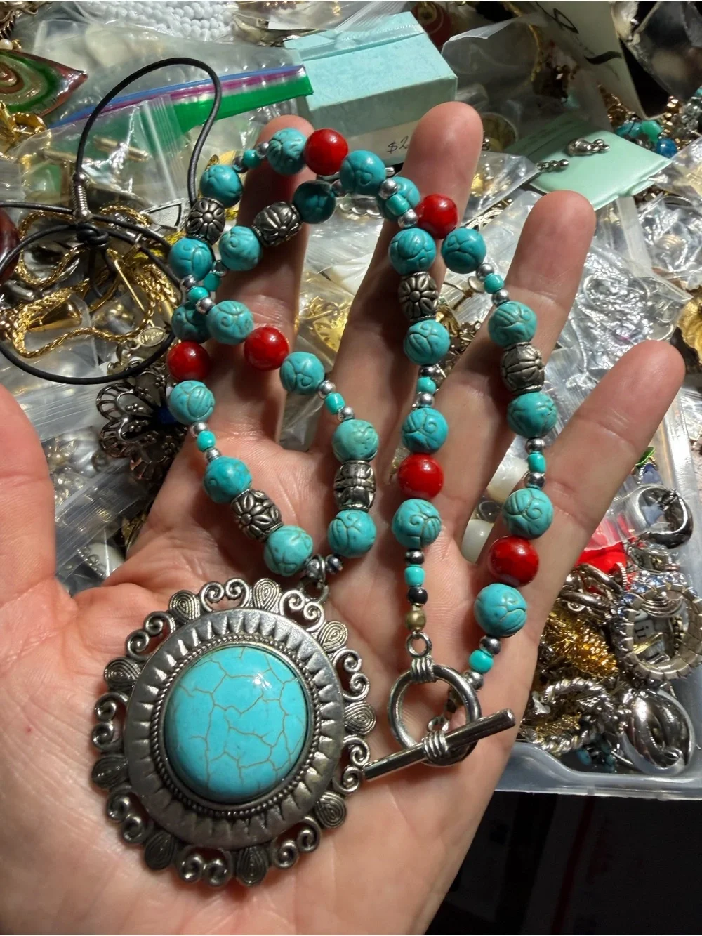 Vintage Silver Tone Blue Read Beaded Pendant Necklace